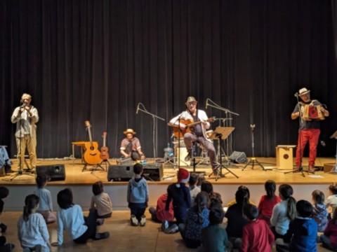 Le bal pour enfants, les musiciens de la compagnie BALAO